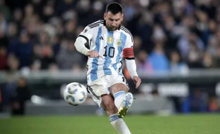 ¡El efecto Messi! Cientos de aficionados recibieron a la Selección Argentina en Bolivia