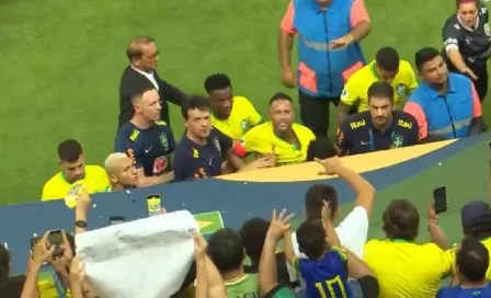 ¿Ya no lo quieren? Neymar es agredido por aficionados brasileños tras empatar ante Venezuela