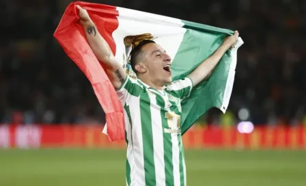 CEO de Real Betis elogia a Andrés Guardado y explica por qué renovaron su contrato: ‘Es un líder’