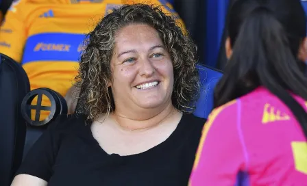 'Que siga la tradición': Tigres Femenil recibe a sus nuevos entrenadores con el título de Liga