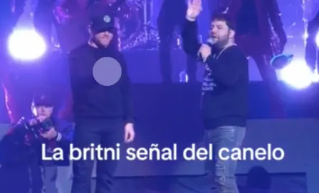 Canelo Álvarez pintó dedo durante concierto de Luis Conriquez