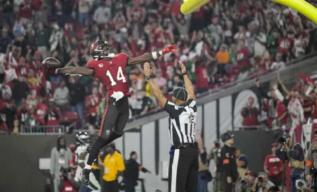 ¡A la Ronda Divisional! Baker Mayfield comanda la victoria de los Buccaneers sobre los Eagles