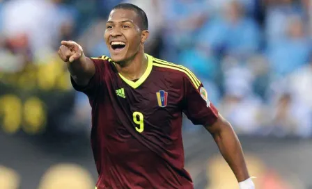 Salomón Rondón trolleó a fan que cuestionó su desempeño en River Plate