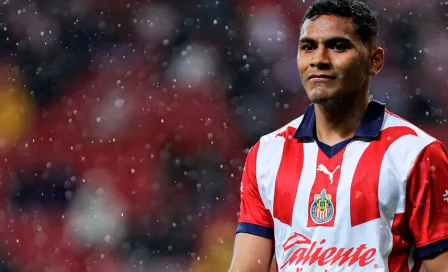 'Tiba' Sepúlveda será intervenido tras sufrir fractura en el Chivas vs Toluca