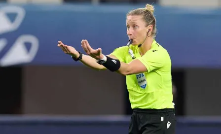 Tripleta arbitral femenil pitará la Ida entre Pachuca y Herediano de Champions Cup