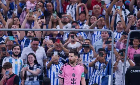 Afición de Rayados pisa playera de Messi; Argentinos se indignan