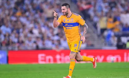 André-Pierre Gignac y su emotivo festejo tras anotar en el Clásico Regio