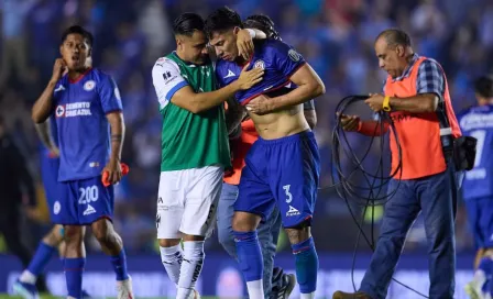 Carlos Salcedo rompe en llanto luego de que Cruz Azul avanzó a la Final