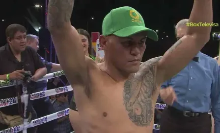 ‘Micky’ Román vence a Néstor Maidana con un polémico nocaut técnico