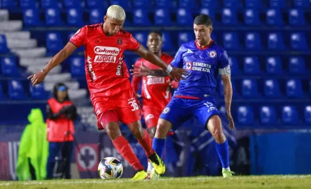 Cruz Azul sale al encuentro ante América de Cali con los uniformes de la temporada pasada