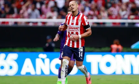 Chivas viaja sin ‘Chicharito’ de cara al juego ante Tigres