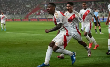 Perú vuelve a la victoria ante un Uruguay golpeado y envuelto en problemas