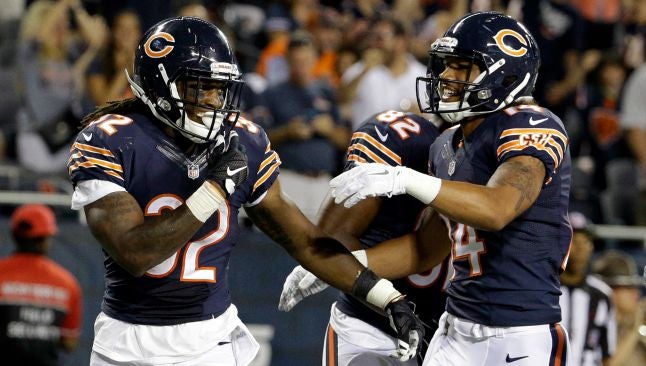 Osos de Chicago celebran un touchdown en partido de pretemporada