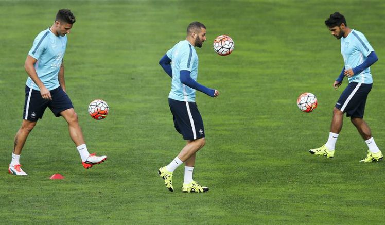 Jugadores de Francia en entrenamiento