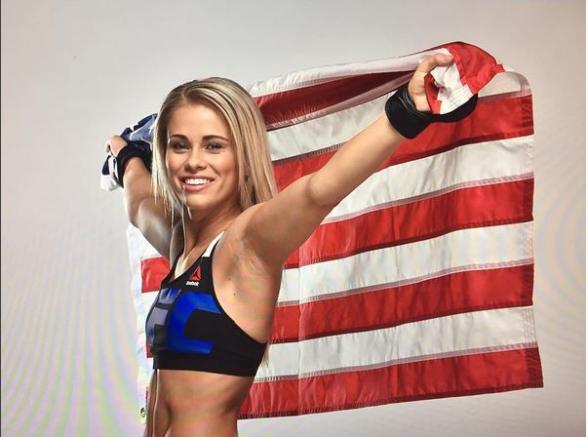 VanZant posa con la bandera de Estados Unidos