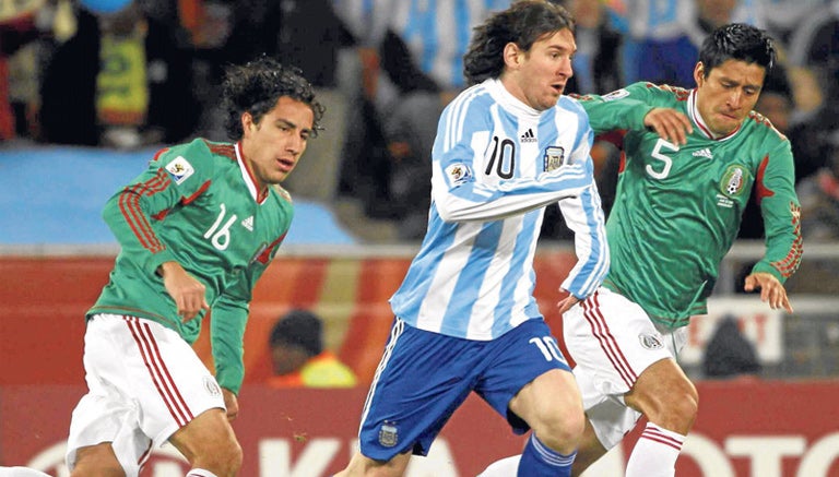 El argentino durante el encuentro entre México y Argentina en 2010