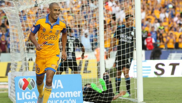 Guido celebra un gol frente a Gallos 