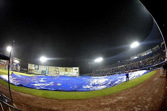 Así quedó el diamante de Monclova por la lluvia