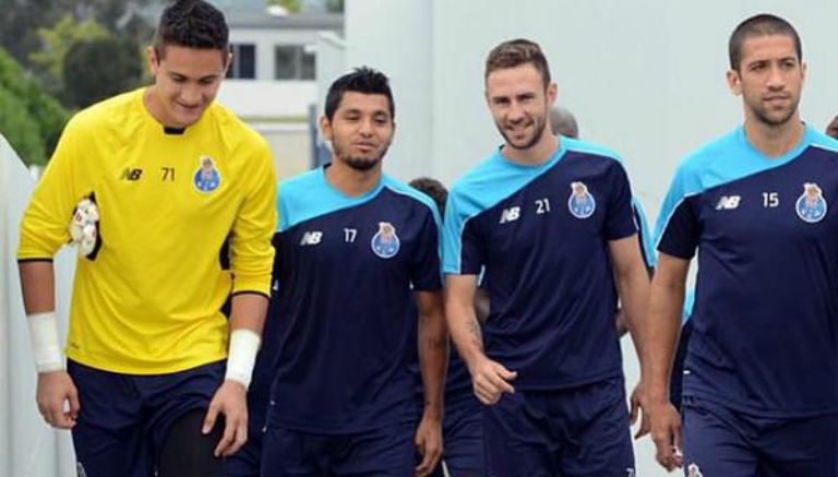 Corona y Layún en un entrenamiento con el Porto