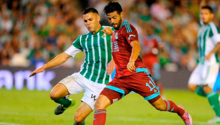 Carlos Vela durante el partido contra el Betis