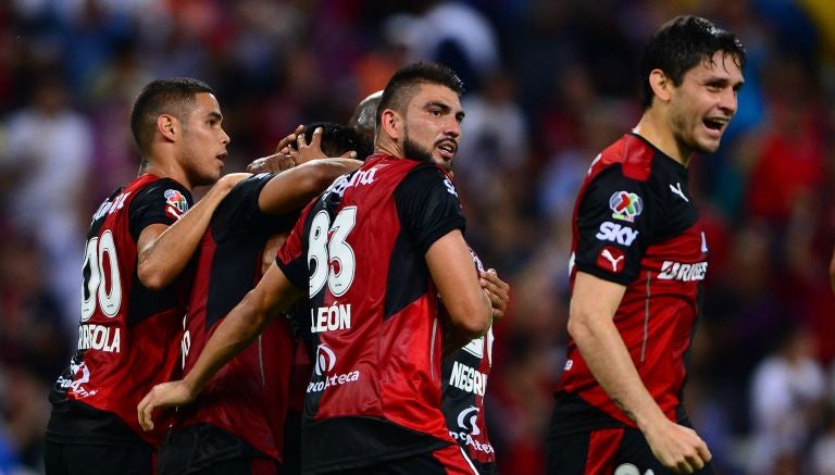 Los jugadores de Atlas festejan un gol