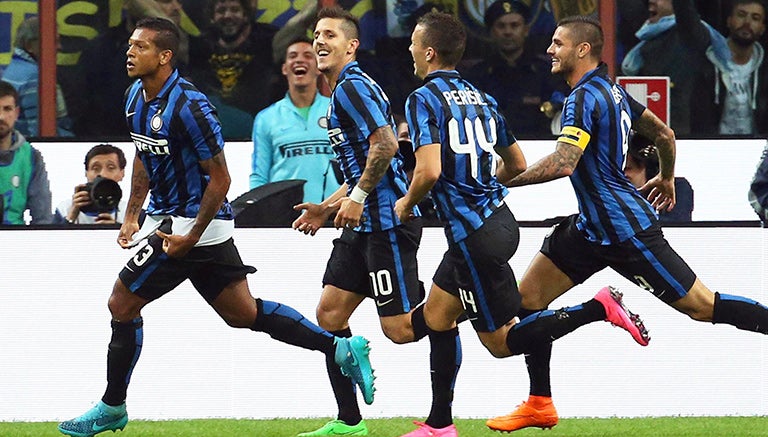 Freddy Guarín celebra el gol con sus compañeros 