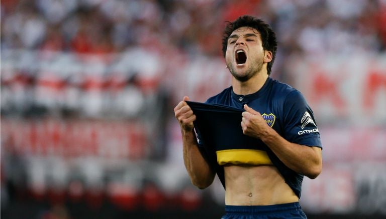 Nicolás Lodeiro festeja el gol de Boca