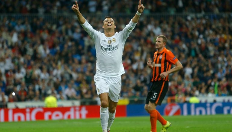 Cristiano Ronaldo celebrando una de sus anotaciones contra el Shakhtar