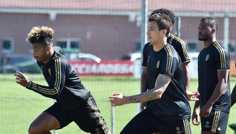 Juventus entrena en Inglaterra