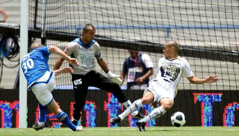 Villa sentencia la goleada contra Pumas en 2009