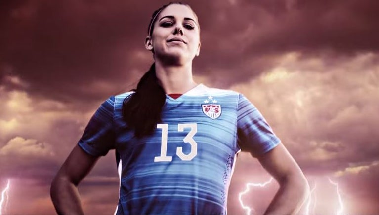 Alex Morgan aparece en el comercial del FIFA 16