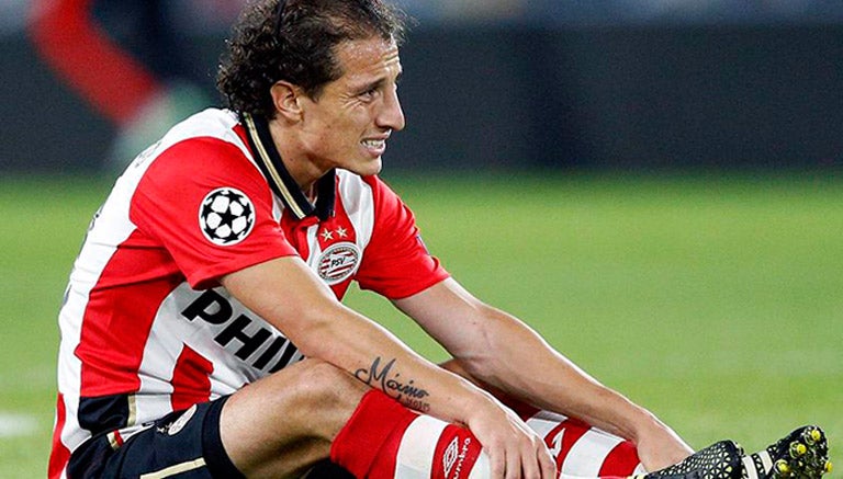 Guardado, en el césped tras lesionarse el tobillo