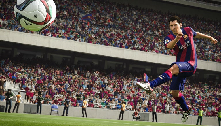 Messi realiza disparo en FIFA 16