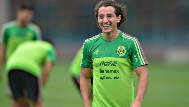 Andrés Guardado en un entrenamiento con el Tri