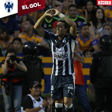 Rogelio Funes Mori festeja su gol