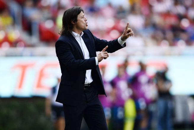 Almeyda da instrucciones en juego contra Gallos