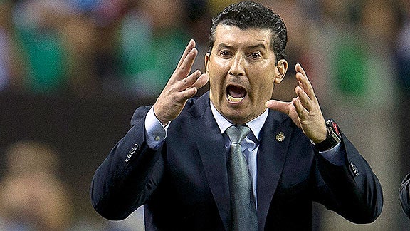 Chepo se molesta durante un partido