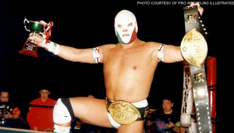 Dr. Wagner Jr. muestra un campeonato