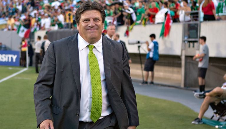 Miguel Herrera en un partido con la Selección Nacional