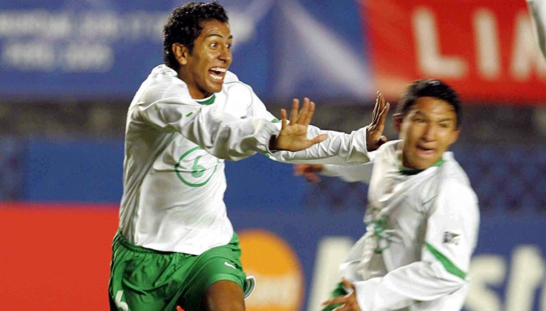 Omar Esparza festeja su gol en la Final contra Brasil