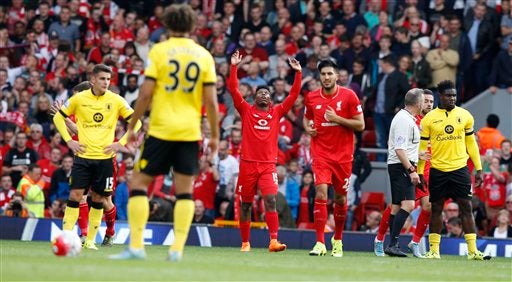 Daniel Sturridge festeja su anotación contra Aston Villa