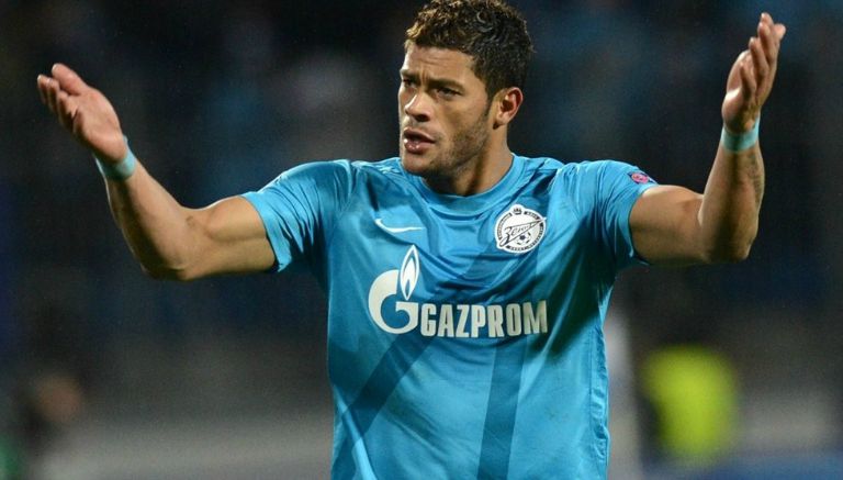 Hulk se queja en un partido del Zenit de San Petesburgo