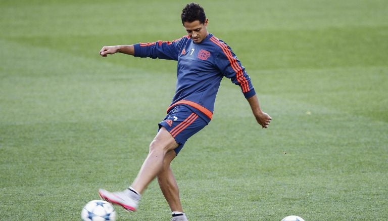 Javier Hernández en un entrenamiento