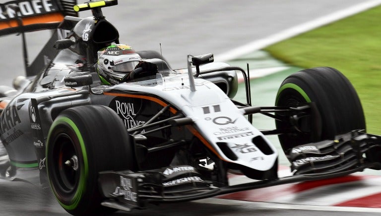 Checo Pérez, durante una carrera esta temporada