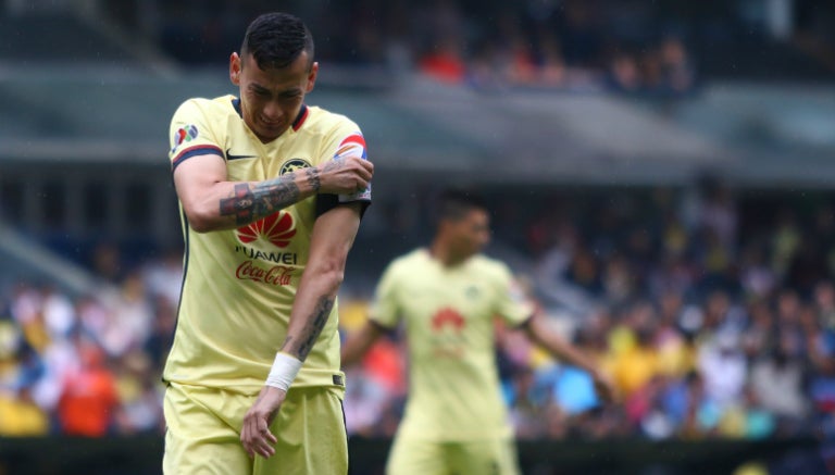 Rubens durante un partido en el Estadio Azteca