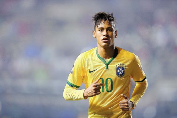 Neymar en un partido con la selección brasileña