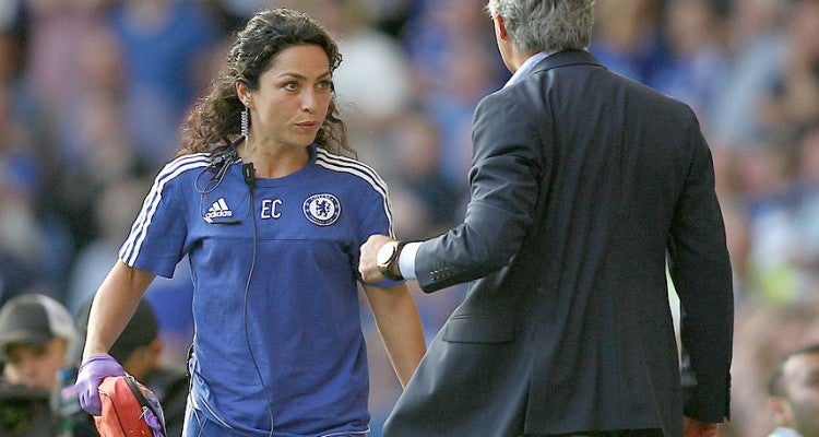 Eva Carneiro en plena discusión con Mourinho