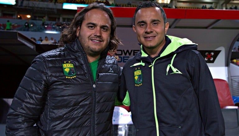 Jesús Martínez y Luis Montes en un partido de León