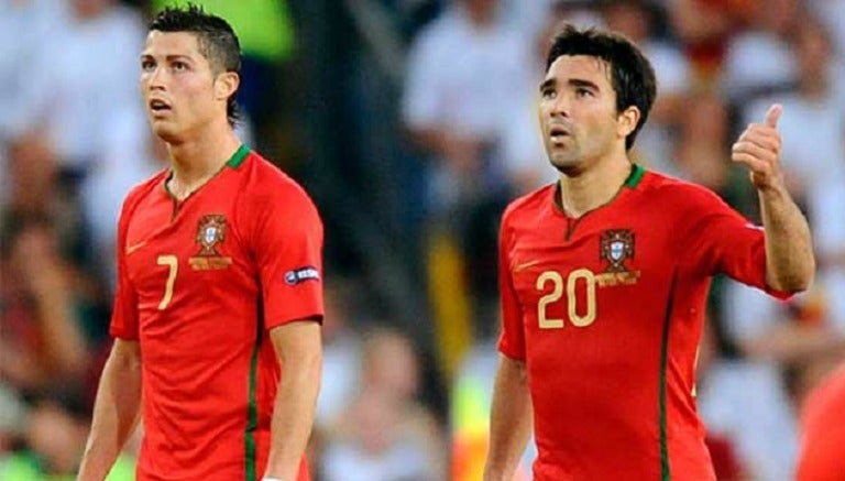 Cristiano Ronaldo y Deco en un partido con la selección de Portugal