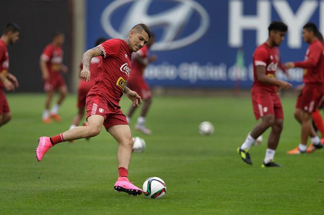 Paolo Guerrero se prepara para la eliminatoria